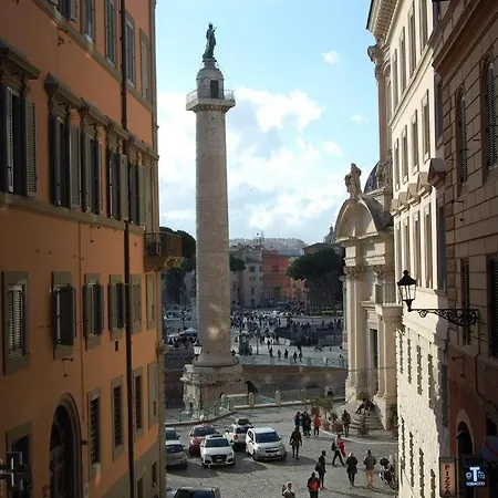 Stradivari Apartment *